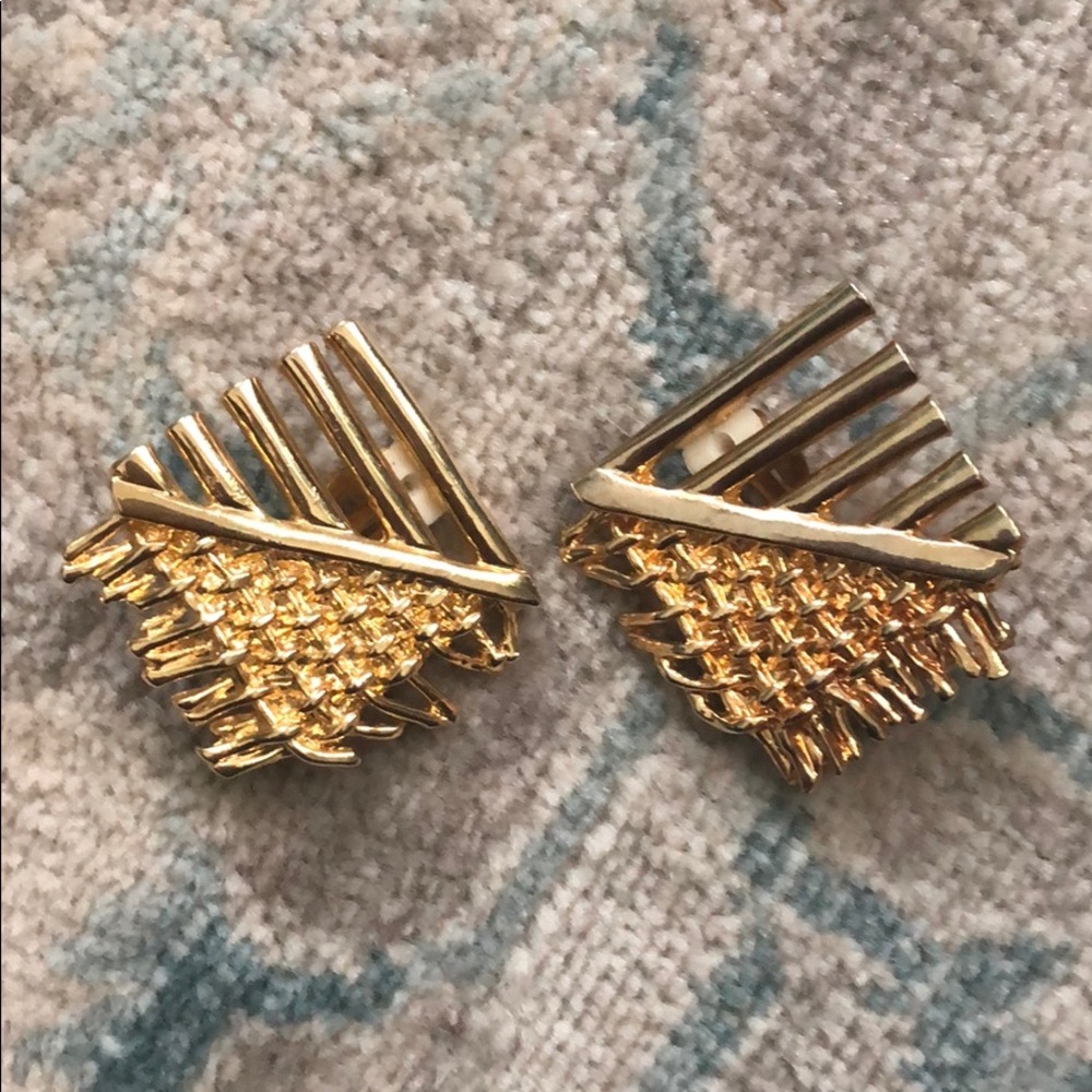 Clip on earrings